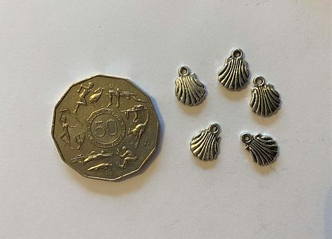 Silver Shells Charms 5 Pack
